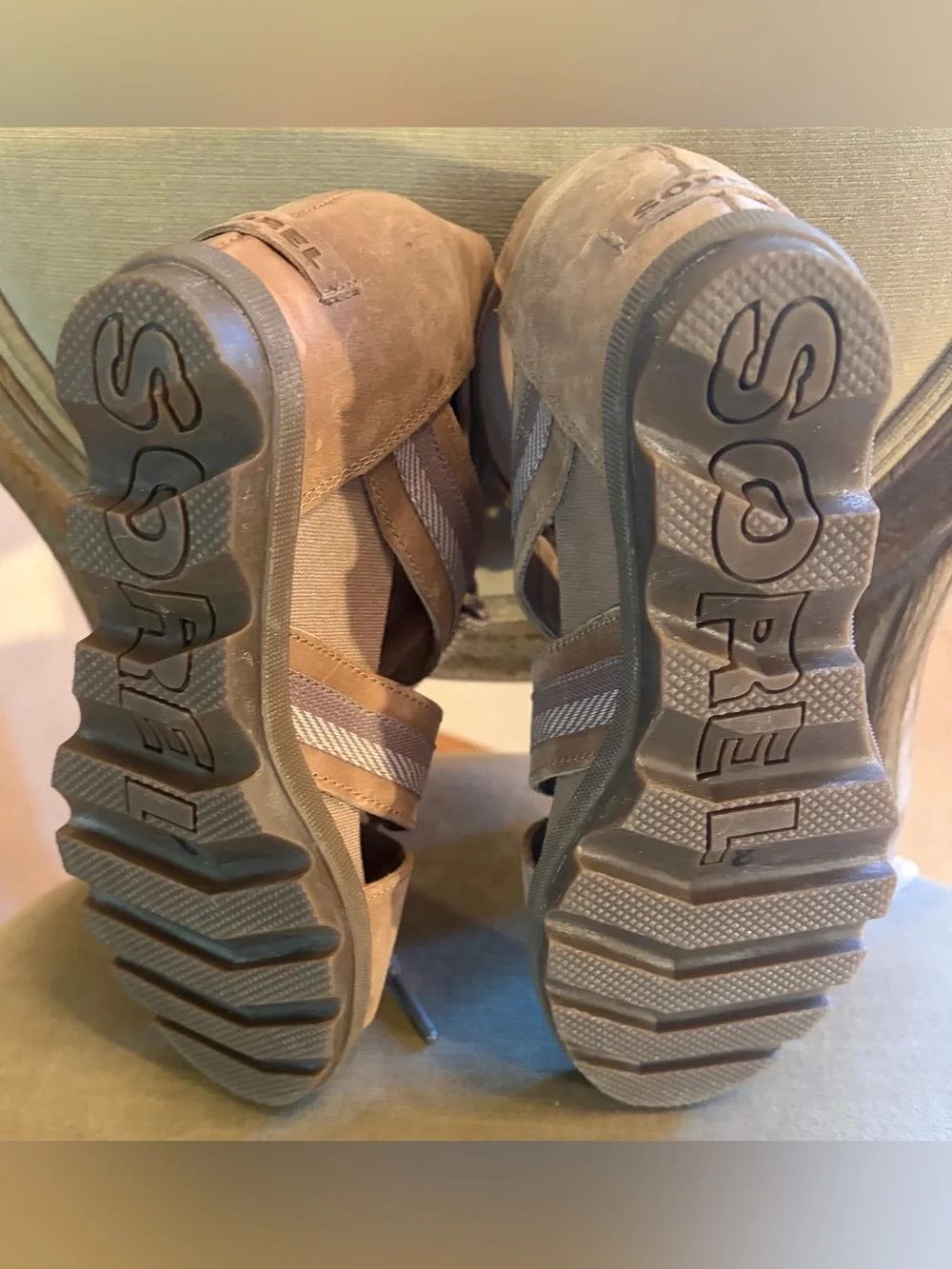 Sorel Joanie II $150 NWT Lace Up Comfort Wedge Sandals 9 Brown Suede